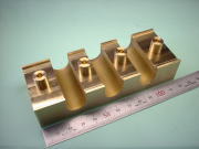 黄銅（真鍮）コイル余熱ブロック・カラー 試作加工品｜機械加工サンプル写真